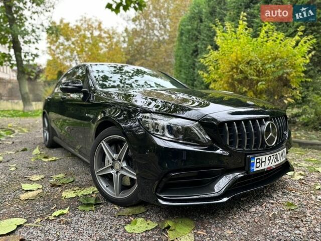 Чорний Мерседес Ц-Клас, об'ємом двигуна 3 л та пробігом 29 тис. км за 32500 $, фото 1 на Automoto.ua