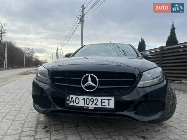 Черный Мерседес Ц-Класс, объемом двигателя 1.6 л и пробегом 113 тыс. км за 16000 $, фото 1 на Automoto.ua
