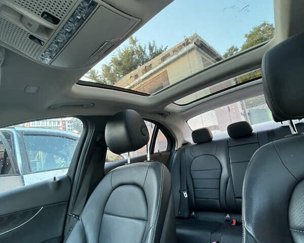 Чорний Мерседес Ц-Клас, об'ємом двигуна 2 л та пробігом 74 тис. км за 18600 $, фото 1 на Automoto.ua