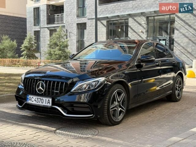 Чорний Мерседес Ц-Клас, об'ємом двигуна 2 л та пробігом 131 тис. км за 17999 $, фото 1 на Automoto.ua