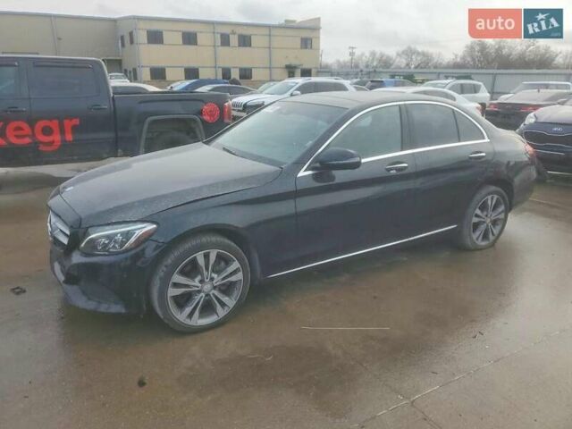 Чорний Мерседес Ц-Клас, об'ємом двигуна 2 л та пробігом 106 тис. км за 3550 $, фото 1 на Automoto.ua