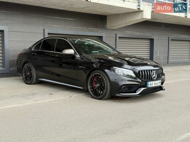 Чорний Мерседес Ц-Клас, об'ємом двигуна 4 л та пробігом 80 тис. км за 36000 $, фото 1 на Automoto.ua