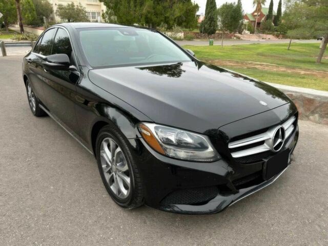 Черный Мерседес Ц-Класс, объемом двигателя 2 л и пробегом 73 тыс. км за 4700 $, фото 1 на Automoto.ua