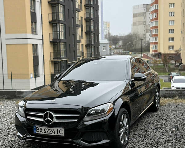 Черный Мерседес Ц-Класс, объемом двигателя 2 л и пробегом 158 тыс. км за 16000 $, фото 1 на Automoto.ua