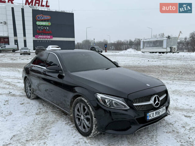 Черный Мерседес Ц-Класс, объемом двигателя 2.14 л и пробегом 177 тыс. км за 25500 $, фото 1 на Automoto.ua