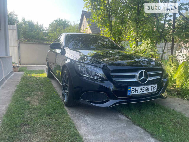 Черный Мерседес Ц-Класс, объемом двигателя 1.99 л и пробегом 107 тыс. км за 23900 $, фото 1 на Automoto.ua