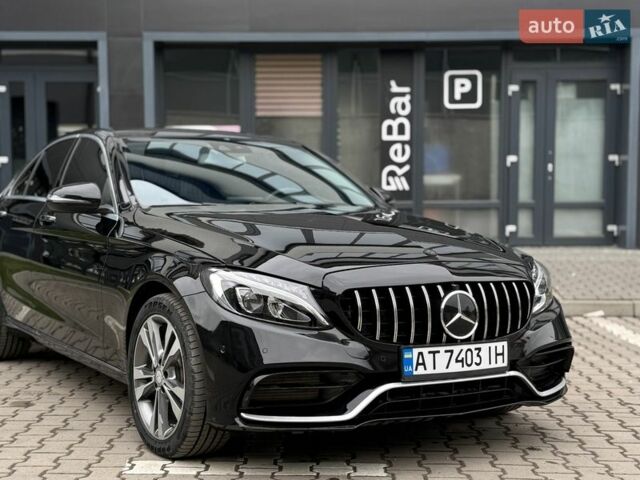 Черный Мерседес Ц-Класс, объемом двигателя 1.99 л и пробегом 148 тыс. км за 21900 $, фото 1 на Automoto.ua