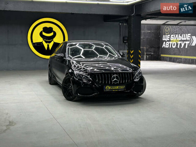 Черный Мерседес Ц-Класс, объемом двигателя 1.99 л и пробегом 112 тыс. км за 19999 $, фото 1 на Automoto.ua