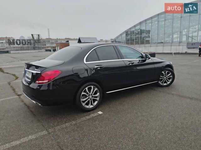 Черный Мерседес Ц-Класс, объемом двигателя 1.99 л и пробегом 105 тыс. км за 21500 $, фото 1 на Automoto.ua