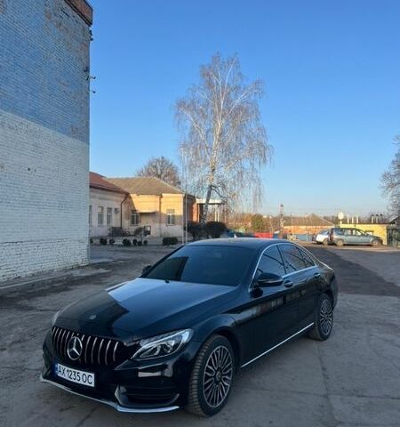 Черный Мерседес Ц-Класс, объемом двигателя 1.99 л и пробегом 66 тыс. км за 25500 $, фото 1 на Automoto.ua
