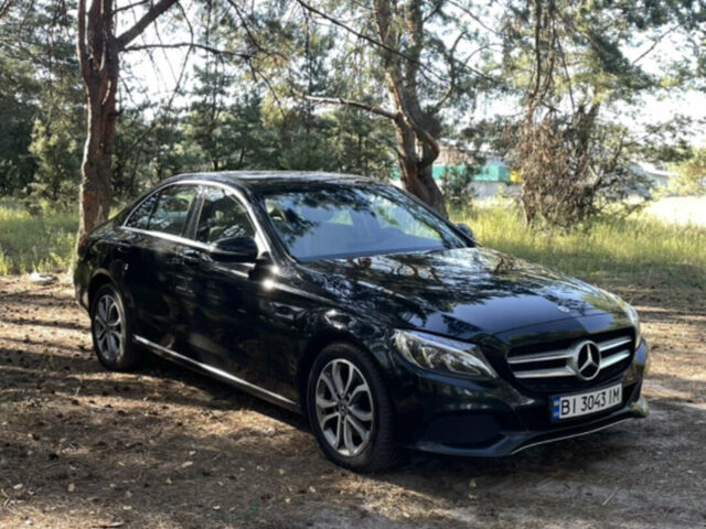 Чорний Мерседес Ц-Клас, об'ємом двигуна 2.1 л та пробігом 223 тис. км за 23000 $, фото 1 на Automoto.ua