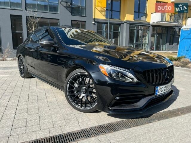 Чорний Мерседес Ц-Клас, об'ємом двигуна 4 л та пробігом 83 тис. км за 41500 $, фото 1 на Automoto.ua