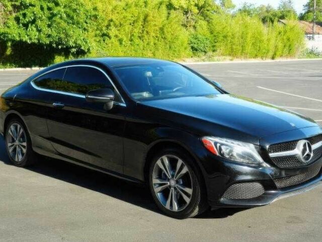 Черный Мерседес Ц-Класс, объемом двигателя 2 л и пробегом 99 тыс. км за 5200 $, фото 1 на Automoto.ua