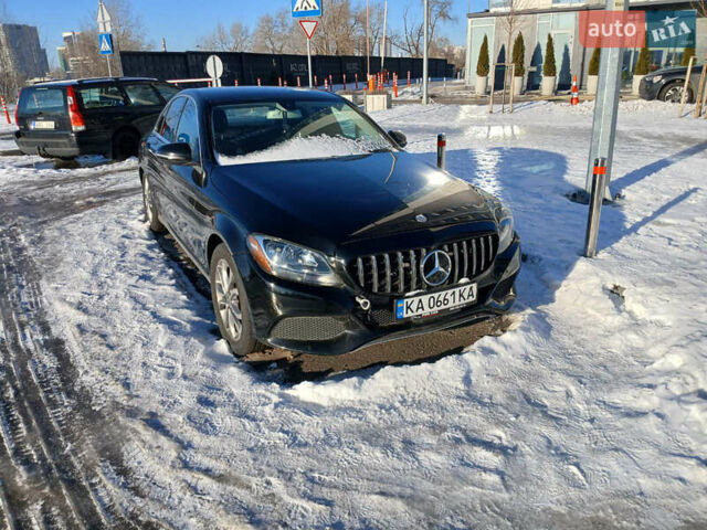 Черный Мерседес Ц-Класс, объемом двигателя 1.99 л и пробегом 119 тыс. км за 8700 $, фото 1 на Automoto.ua