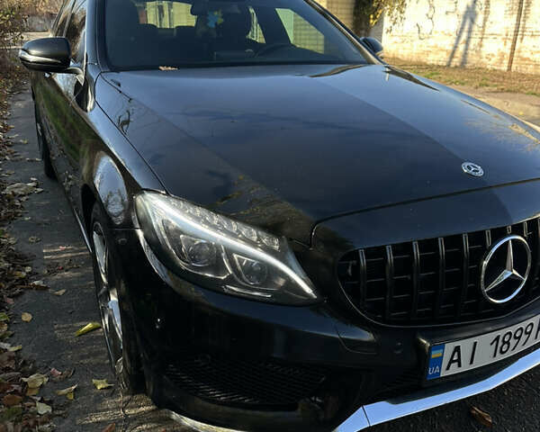 Черный Мерседес Ц-Класс, объемом двигателя 2.2 л и пробегом 93 тыс. км за 30300 $, фото 1 на Automoto.ua