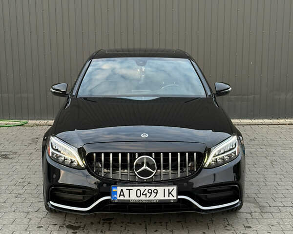 Черный Мерседес Ц-Класс, объемом двигателя 1.99 л и пробегом 98 тыс. км за 23999 $, фото 1 на Automoto.ua