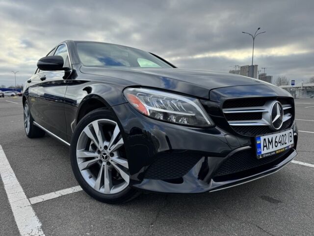 Черный Мерседес Ц-Класс, объемом двигателя 2 л и пробегом 68 тыс. км за 28900 $, фото 1 на Automoto.ua