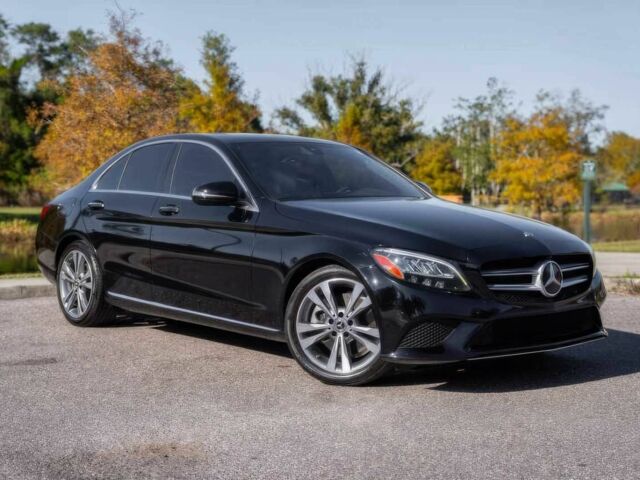 Черный Мерседес Ц-Класс, объемом двигателя 2 л и пробегом 42 тыс. км за 13000 $, фото 1 на Automoto.ua