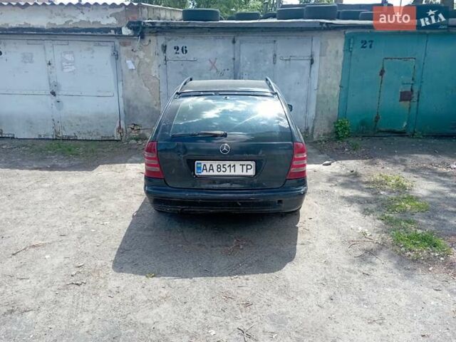 Чорний Мерседес Ц-Клас, об'ємом двигуна 2 л та пробігом 500 тис. км за 2000 $, фото 1 на Automoto.ua