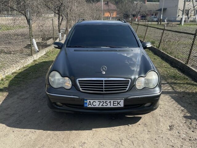 Чорний Мерседес Ц-Клас, об'ємом двигуна 2.7 л та пробігом 461 тис. км за 4500 $, фото 1 на Automoto.ua