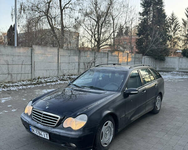 Чорний Мерседес Ц-Клас, об'ємом двигуна 2.15 л та пробігом 380 тис. км за 2950 $, фото 1 на Automoto.ua