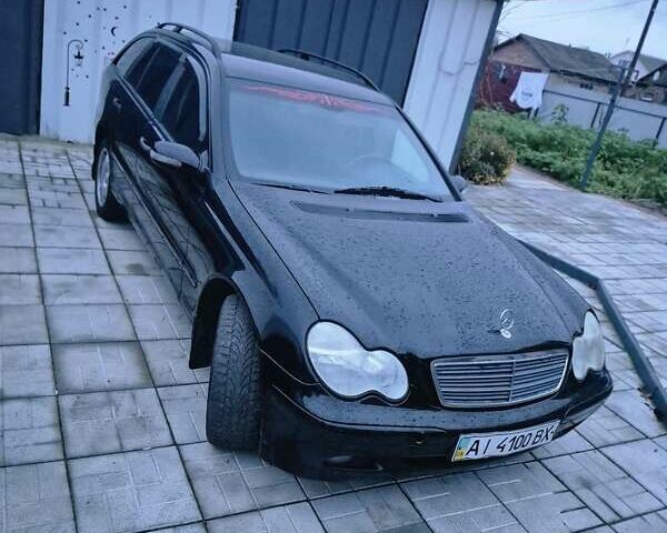Черный Мерседес Ц-Класс, объемом двигателя 1.8 л и пробегом 355 тыс. км за 4000 $, фото 1 на Automoto.ua
