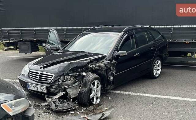 Чорний Мерседес Ц-Клас, об'ємом двигуна 2.15 л та пробігом 280 тис. км за 3500 $, фото 1 на Automoto.ua