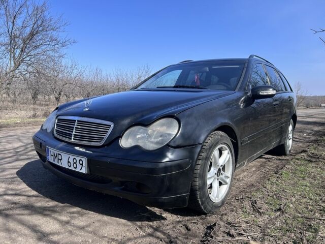 Черный Мерседес Ц-Класс, объемом двигателя 0 л и пробегом 281 тыс. км за 2950 $, фото 1 на Automoto.ua