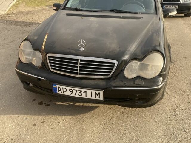 Чорний Мерседес Ц-Клас, об'ємом двигуна 2.7 л та пробігом 2 тис. км за 3500 $, фото 1 на Automoto.ua