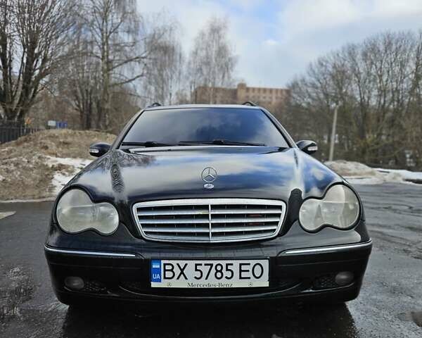 Черный Мерседес Ц-Класс, объемом двигателя 2.15 л и пробегом 319 тыс. км за 6200 $, фото 1 на Automoto.ua