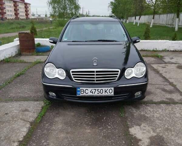 Чорний Мерседес Ц-Клас, об'ємом двигуна 1.8 л та пробігом 186 тис. км за 5500 $, фото 1 на Automoto.ua