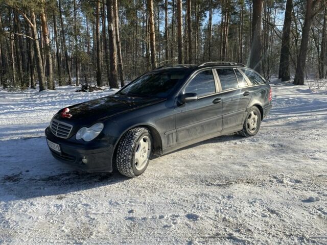 Чорний Мерседес Ц-Клас, об'ємом двигуна 2.2 л та пробігом 341 тис. км за 2999 $, фото 1 на Automoto.ua
