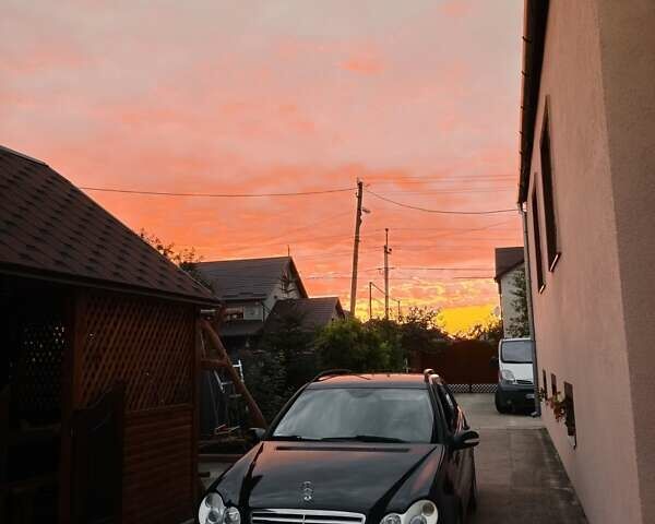 Чорний Мерседес Ц-Клас, об'ємом двигуна 2.15 л та пробігом 258 тис. км за 6000 $, фото 1 на Automoto.ua