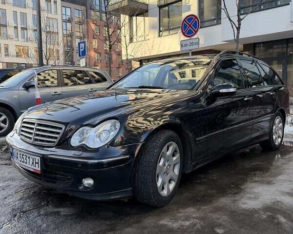 Черный Мерседес Ц-Класс, объемом двигателя 2.15 л и пробегом 339 тыс. км за 6900 $, фото 1 на Automoto.ua