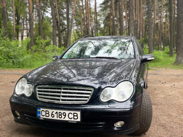 Чорний Мерседес Ц-Клас, об'ємом двигуна 1.8 л та пробігом 280 тис. км за 6600 $, фото 1 на Automoto.ua