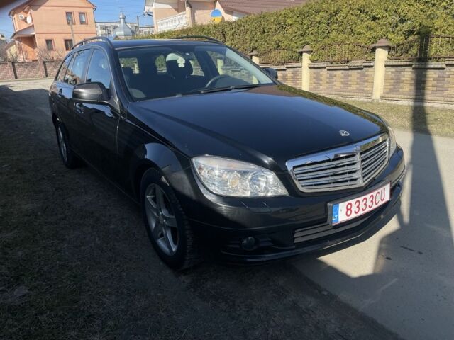 Черный Мерседес Ц-Класс, объемом двигателя 1.8 л и пробегом 190 тыс. км за 3950 $, фото 1 на Automoto.ua