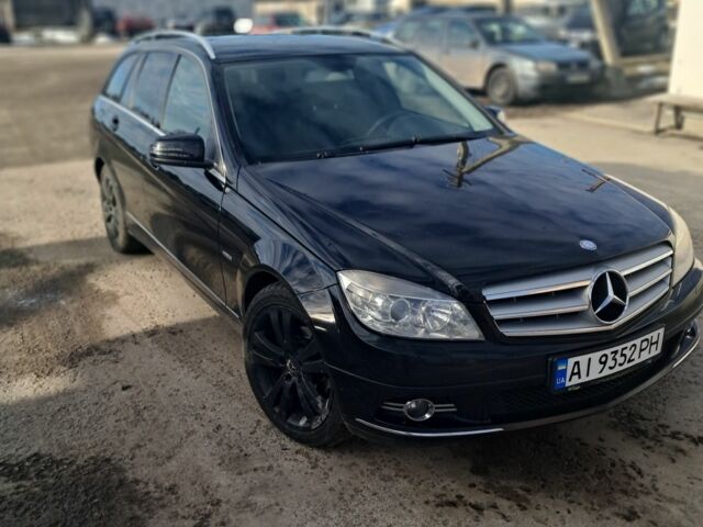 Черный Мерседес Ц-Класс, объемом двигателя 1.8 л и пробегом 210 тыс. км за 6600 $, фото 1 на Automoto.ua