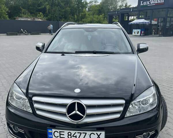 Черный Мерседес Ц-Класс, объемом двигателя 2.15 л и пробегом 260 тыс. км за 9533 $, фото 1 на Automoto.ua