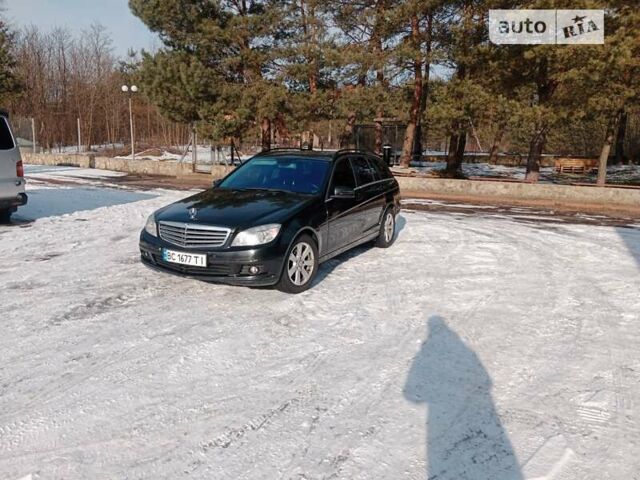 Чорний Мерседес Ц-Клас, об'ємом двигуна 2.15 л та пробігом 250 тис. км за 9000 $, фото 1 на Automoto.ua