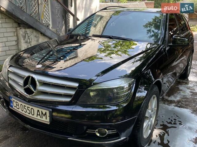 Чорний Мерседес Ц-Клас, об'ємом двигуна 1.6 л та пробігом 230 тис. км за 9300 $, фото 1 на Automoto.ua