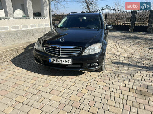 Черный Мерседес Ц-Класс, объемом двигателя 2.15 л и пробегом 260 тыс. км за 9000 $, фото 1 на Automoto.ua