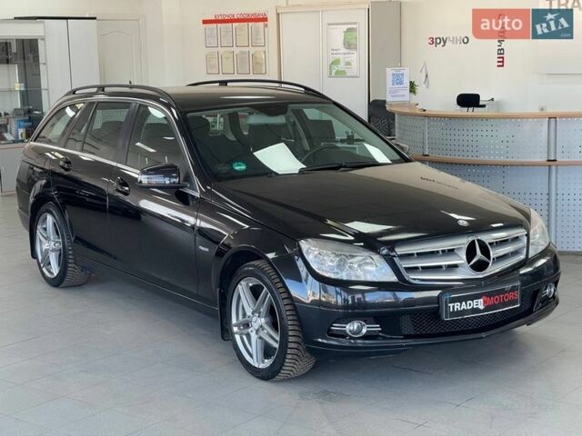 Чорний Мерседес Ц-Клас, об'ємом двигуна 1.6 л та пробігом 274 тис. км за 7490 $, фото 1 на Automoto.ua