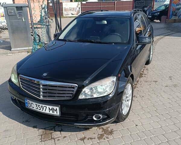 Черный Мерседес Ц-Класс, объемом двигателя 2.14 л и пробегом 316 тыс. км за 9800 $, фото 1 на Automoto.ua