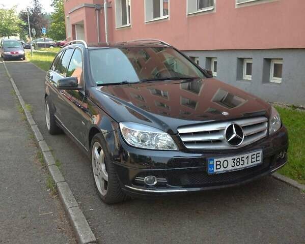 Чорний Мерседес Ц-Клас, об'ємом двигуна 2.2 л та пробігом 250 тис. км за 8399 $, фото 1 на Automoto.ua