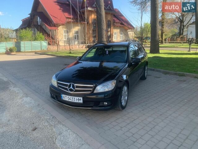 Чорний Мерседес Ц-Клас, об'ємом двигуна 2.14 л та пробігом 380 тис. км за 7900 $, фото 1 на Automoto.ua
