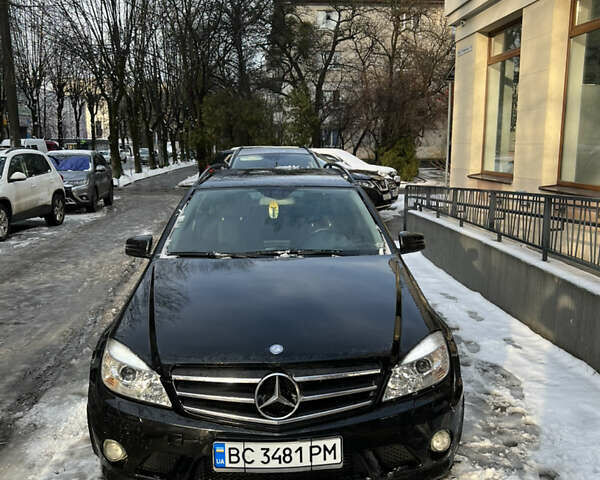 Черный Мерседес Ц-Класс, объемом двигателя 2.14 л и пробегом 375 тыс. км за 8200 $, фото 1 на Automoto.ua
