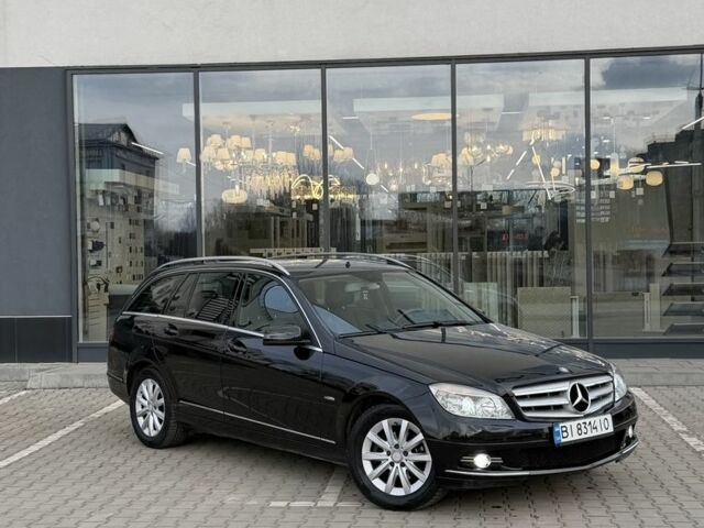 Чорний Мерседес Ц-Клас, об'ємом двигуна 2.1 л та пробігом 292 тис. км за 7900 $, фото 1 на Automoto.ua