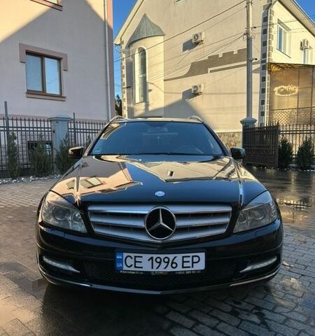 Черный Мерседес Ц-Класс, объемом двигателя 2.2 л и пробегом 340 тыс. км за 9500 $, фото 1 на Automoto.ua