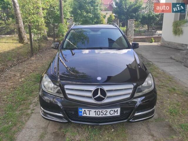 Чорний Мерседес Ц-Клас, об'ємом двигуна 2.15 л та пробігом 250 тис. км за 10999 $, фото 1 на Automoto.ua
