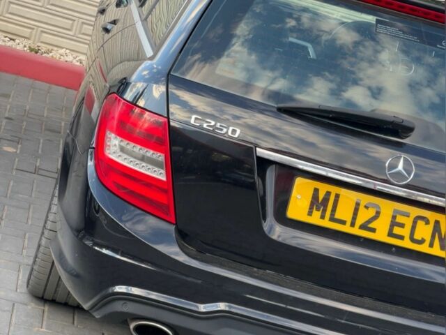 Черный Мерседес Ц-Класс, объемом двигателя 2.5 л и пробегом 1 тыс. км за 7004 $, фото 1 на Automoto.ua